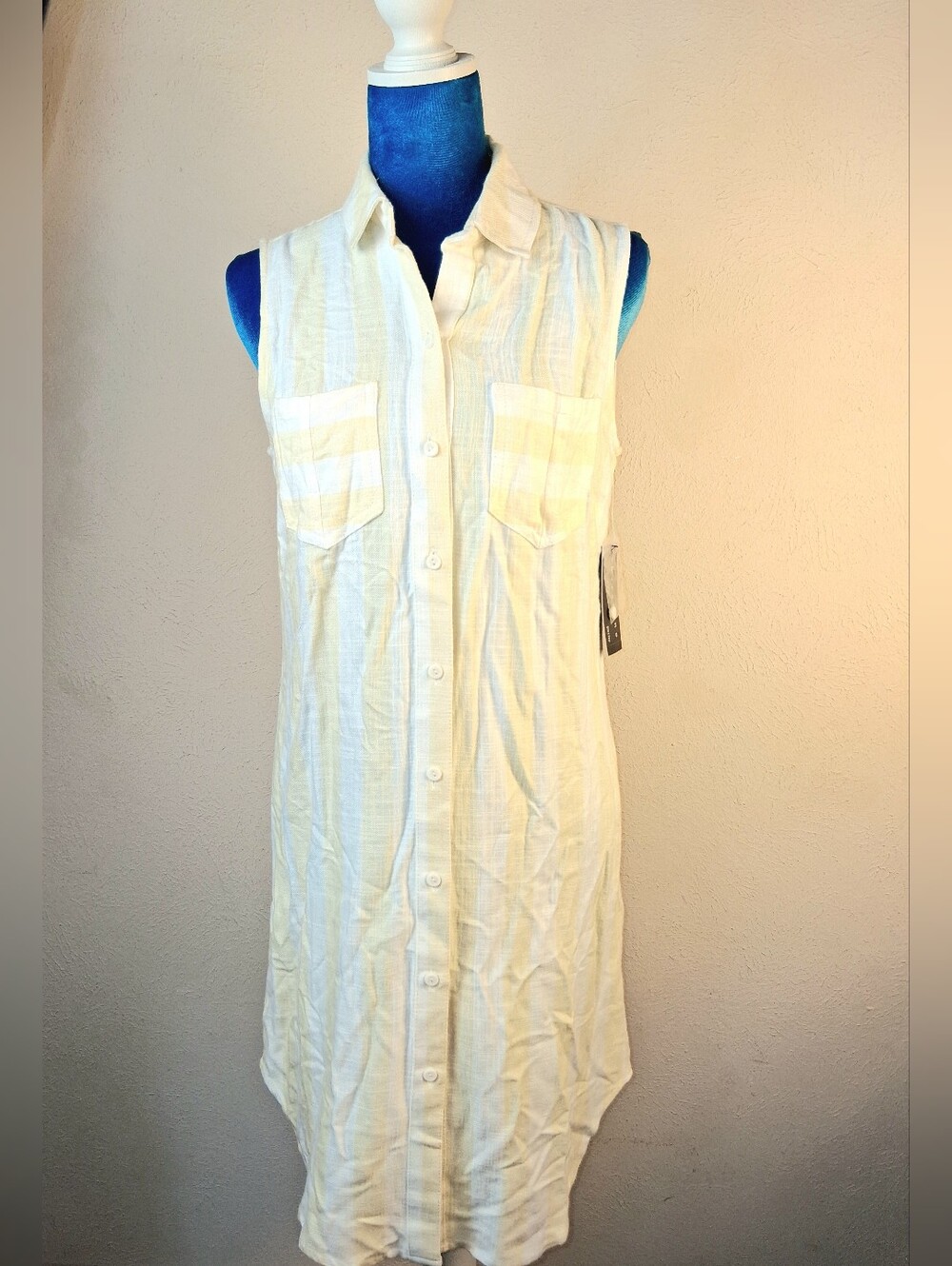 Sharagano Sleeveless Button-Front Midi Dress in Pale Daffodil & Cream